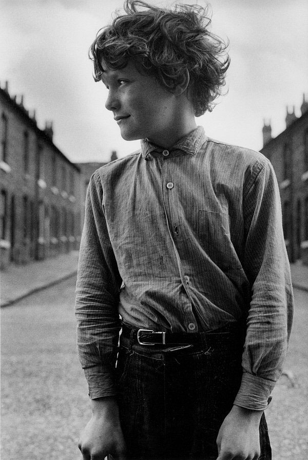 Boy in Manchester, England by photographer John Loengard.