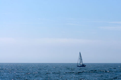 <a class="white" href="https://www.dropbox.com/s/8ryi74ujx7lre0y/boat-in-narragansett-bay.jpg?dl=1">Download High-Resolution Photo</a> Sailboat in Narragansett Bay free stock picture