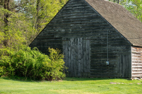 <a class="white" href="https://www.dropbox.com/s/w36xy64tdrwcf10/wooden-shed.jpg?dl=1">Download High-Resolution Photo</a> Wooden barn free stock photo